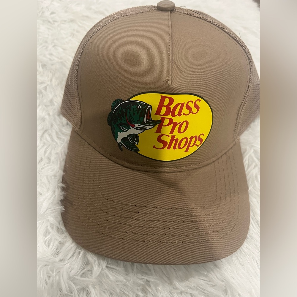 Bass pro shop 🧢